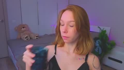 lilylisy online show from 11-21-25, 01:10