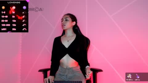Snapshot of lilylouisee_ chatting on 03-05-25, 01:39 Liliana louise online show from 03-05-25, 01:39