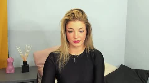 Lily online show from 12-01-24, 04:29