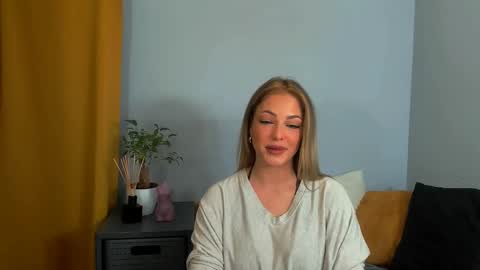 Lily online show from 02-18-25, 09:53