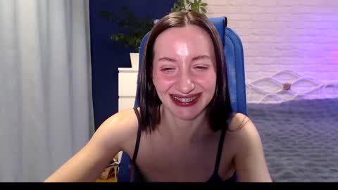 Lily online show from 11-07-25, 04:12