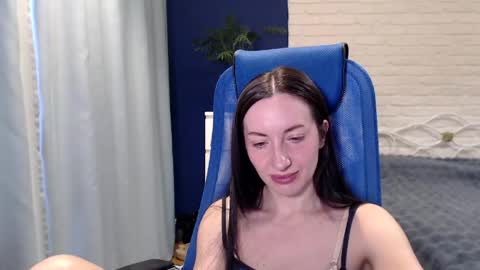 Lily online show from 04-15-26, 07:37