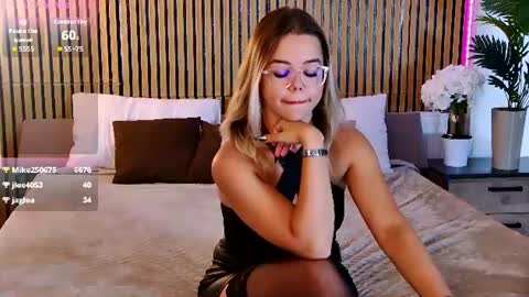 Snapshot of lilyrabbit chatting on 07-28-26, 11:17 Rose online show from 07-28-26, 11:17