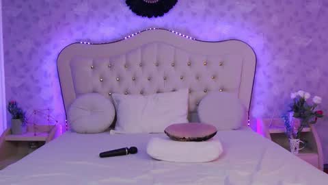      online show from 03-08-25, 10:22