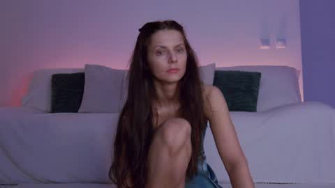 Lily online show from 04-04-26, 06:16