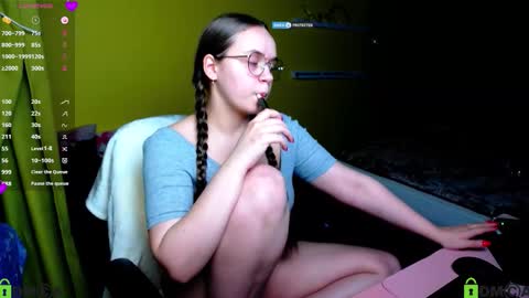 Lily online show from 01-14-26, 04:45