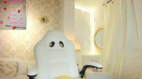lilythea_ online show from 07-23-26, 01:58