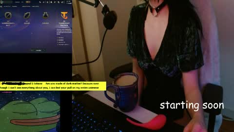 Snapshot of lilythrone chatting on 05-08-26, 01:22 Lily Rone online show from 05-08-26, 01:22