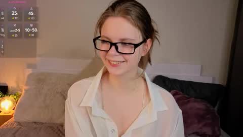 Julie online show from 03-11-26, 07:42