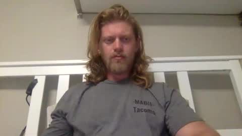 Snapshot of limitlesschris chatting on 10-20-25, 02:06 Chris online show from 10-20-25, 02:06