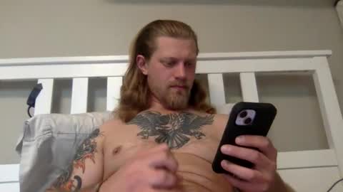 Snapshot of limitlesschris chatting on 11-05-25, 05:24 Chris online show from 11-05-25, 05:24