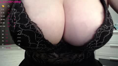 Snapshot of lina____ chatting on 01-07-25, 07:28 Lina online show from 01-07-25, 07:28
