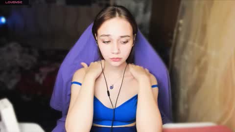 Snapshot of lina_and_lion chatting on 10-09-25, 08:29 Scarlet online show from 10-09-25, 08:29