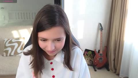 Snapshot of lina_brownie chatting on 09-30-25, 11:15 Lina online show from 09-30-25, 11:15