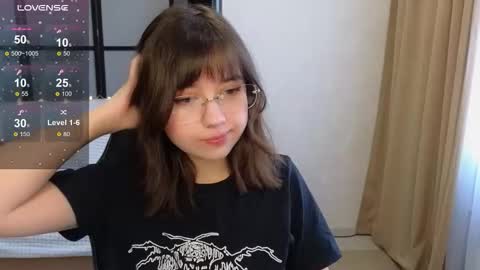 Lina online show from 11-28-25, 03:53