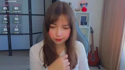 Lina online show from 06-18-26, 08:47