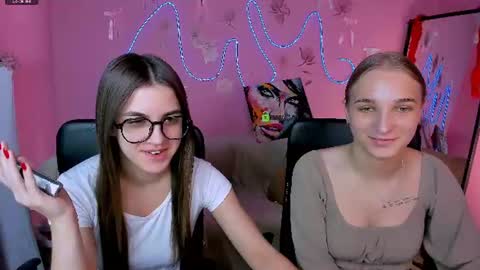 Snapshot of lina_fox12 chatting on 06-17-26, 05:43 lina_fox12 online show from 06-17-26, 05:43