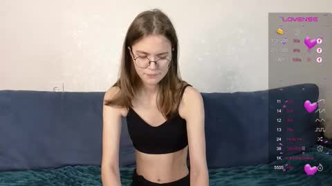 lina hall online show from 11-05-25, 02:17