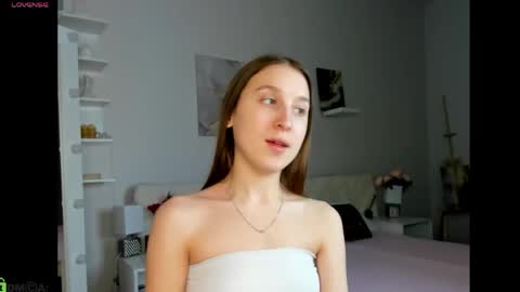 lina_massey online show from 04-21-26, 12:34