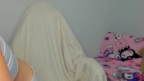 Snapshot of lina_massey chatting on 06-30-26, 12:33 lina_massey online show from 06-30-26, 12:33