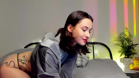 Lina -  online show from 12-20-25, 07:43