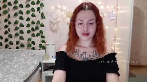Snapshot of lina_red_x chatting on 01-23-25, 01:19 Lina Red X online show from 01-23-25, 01:19