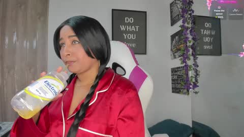 LINA SANCHEZ online show from 12-16-24, 02:27