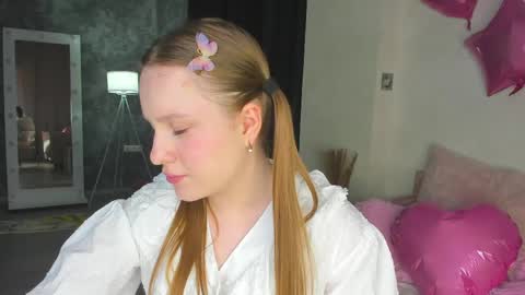 Lina online show from 06-05-26, 06:52