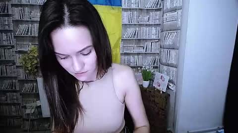 Lina online show from 11-10-25, 09:08