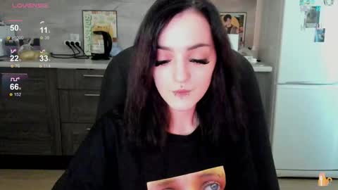 Lina 3  1715622743 online show from 09-11-25, 08:03