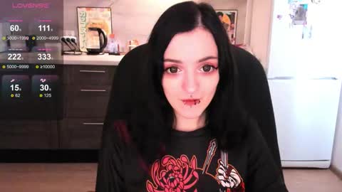 Lina 3  1715622743 online show from 10-17-25, 08:17