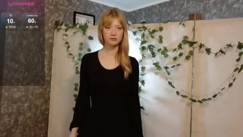 Lina online show from 05-13-26, 08:27
