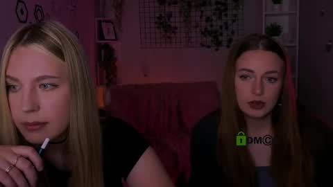 Snapshot of linaa_dolly chatting on 05-20-26, 07:42 linaa_dolly online show from 05-20-26, 07:42