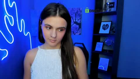 Snapshot of linaa_dolly chatting on 06-05-26, 02:23 linaa_dolly online show from 06-05-26, 02:23