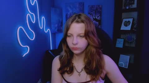 Snapshot of linaa_dolly chatting on 06-10-26, 02:12 linaa_dolly online show from 06-10-26, 02:12