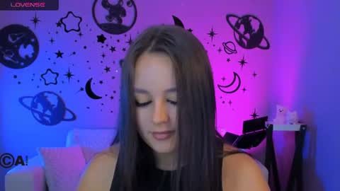 Snapshot of linaa_dolly chatting on 07-21-26, 09:33 linaa_dolly online show from 07-21-26, 09:33
