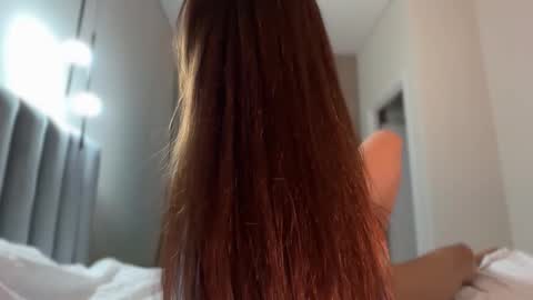 Snapshot of linabbb chatting on 09-19-25, 06:19 Lina online show from 09-19-25, 06:19