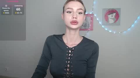 linacute52 online show from 02-04-25, 09:41