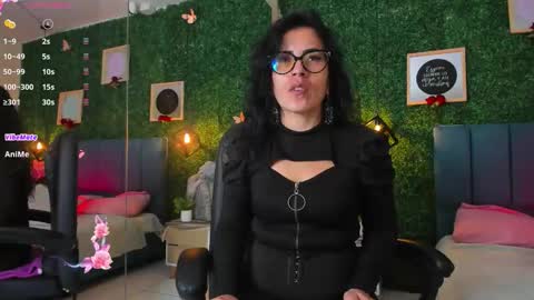 Lina  online show from 11-15-25, 11:40