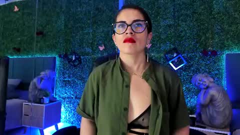 Lina  online show from 07-18-26, 11:36