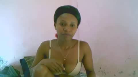 linah1123 online show from 04-10-26, 02:44