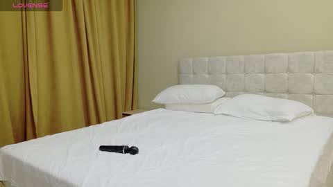 Snapshot of linajill chatting on 11-08-25, 07:01 Anna online show from 11-08-25, 07:01