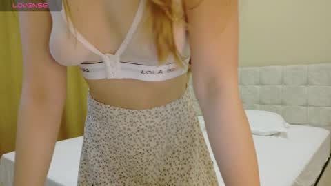 Snapshot of linajill chatting on 11-23-25, 01:49 Anna online show from 11-23-25, 01:49