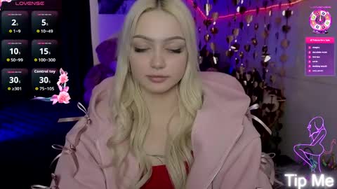 I am Lina online show from 04-17-26, 10:07