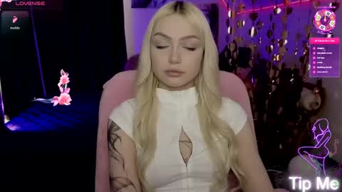 I am Lina online show from 04-23-26, 12:29