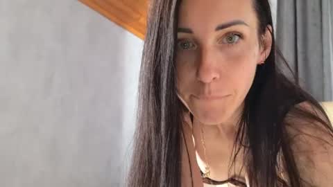 Snapshot of linalivee chatting on 07-14-26, 10:09 LinaLivee online show from 07-14-26, 10:09