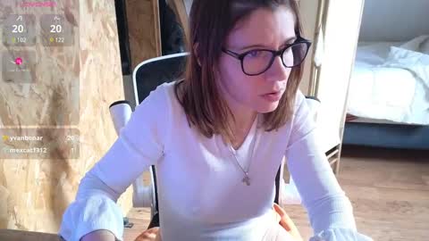 Lina online show from 02-14-25, 09:34