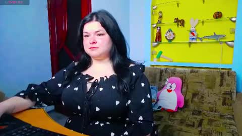 Lina online show from 06-19-26, 06:51