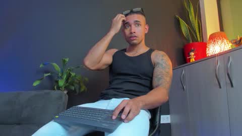 Snapshot of lincom_amith chatting on 09-25-25, 11:52 lincom amith online show from 09-25-25, 11:52