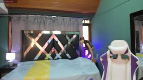  Linda  online show from 12-31-24, 05:51